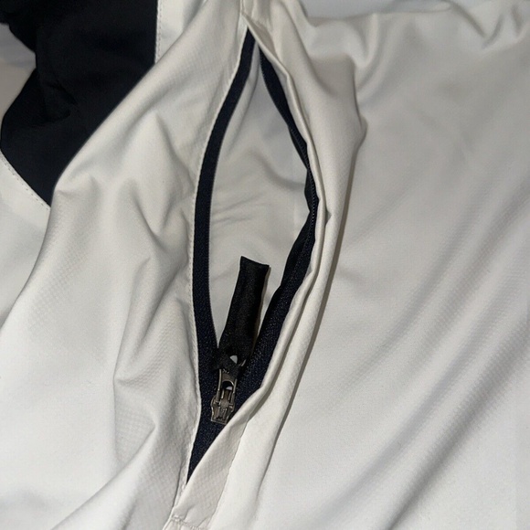 Cutter and Buck Half Sleeve Quarter Zip Jacket - Picture 11 of 11